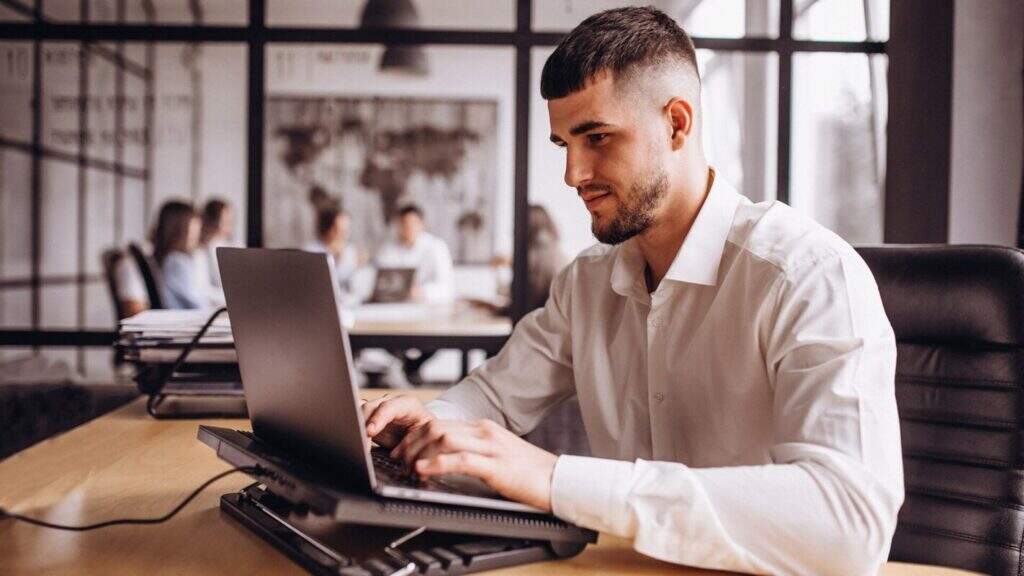 Quais são as habilidades necessárias para ser um digitador?